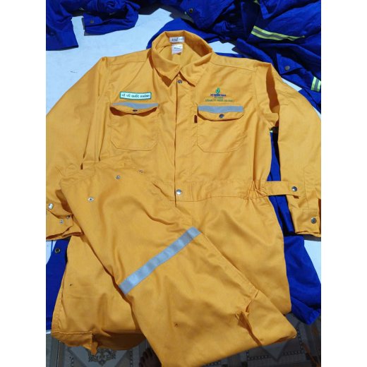 Quần áo chống cháy chậm vải Nomex Quần áo chống cháy chậm vải Nomex